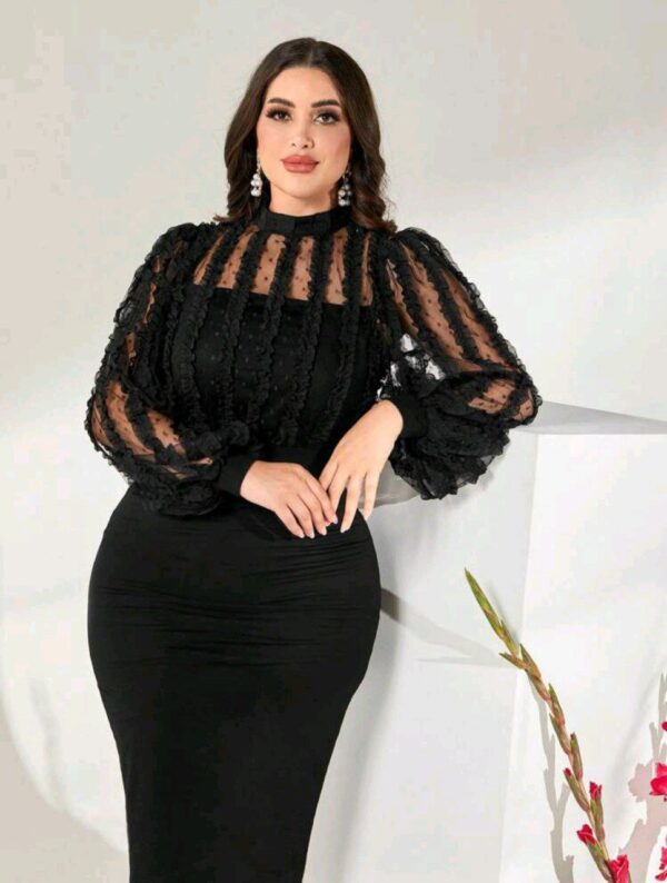 ⁦SHEIN Modely رمضان فستان سهرة طويل ضيق الجسم، بمنطقة الرقبة الامامية المزينة بالشبكة الشفافة وأكمام فوانيس، مطوي⁩ - الصورة ⁦5⁩