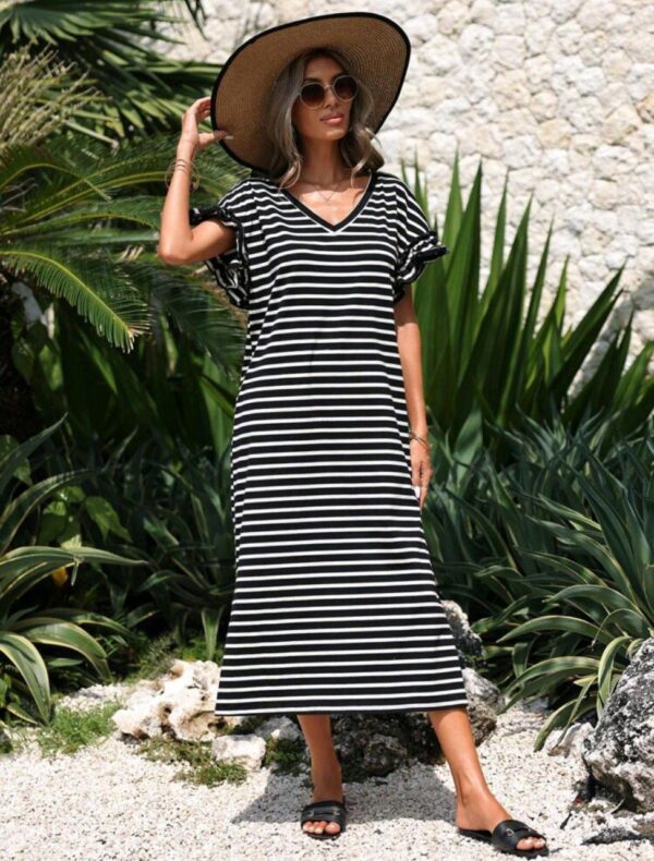 SHEIN VCAY فستان نسائي بياقة V وطبعات مخططة