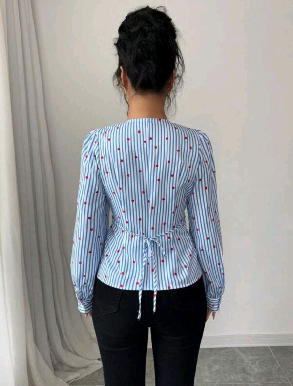⁦Rafferiza بلوزة نسائية بأكمام طويلة بتصميم قلب مخطط باللون الأزرق والأبيض، أنيقة ومميزة، مناسبة للربيع والصيف والخريف والشتاء⁩ - الصورة ⁦6⁩